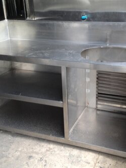 เคาน์เตอร์สแตนเลส มีช่องใส่หม้อซุป