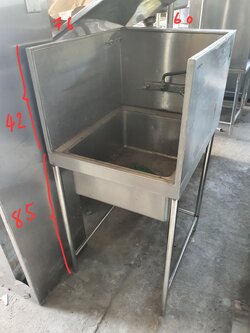 อ่างสแตนเลสมือสอง มีผนังกันน้ำกระเซ็น