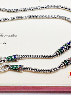 สร้อยเงินแท้ ห้อยพระ 1 องค์ ลายเปีย รมดำ งานลงยา สร้อยงานไทย