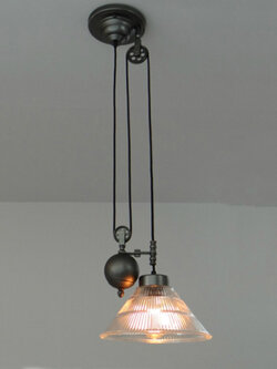 โคมไฟแขวนเพดานโป๊ะแก้วใสแบบมีรอกสไตล์ Industrial [IN1L]