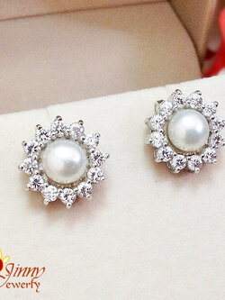 ต่างหูเงินแท้ ประดับเพชร cz รอบวง มุกน้ำจืดแท้