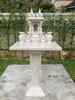 ศาลตายายหินอ่อนเทาชมพู กว้าง48ซม (พร้อมโต๊ะไหว้)