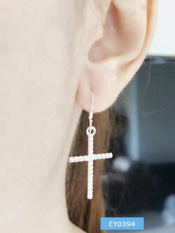 ต่างหูเงินแท้ 92.5% แบบเกี่ยว รูปไม้กางเขนเกลี้ยง (เรือนเงินแท้)