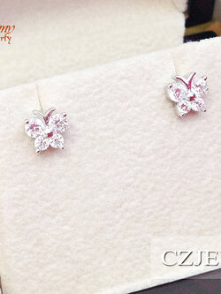 ต่างหูเงินแท้ รูปผีเสื้อตัวจิ๋ว ประดับเพชร cz