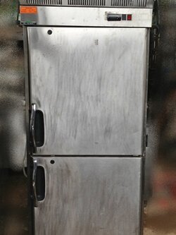 ตู้แช่ฟรีสสแตนเลส 2 ประตู แบบตู้ยืน