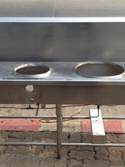 เตาสแตนเลส 3 หัว มีช่องใส่หม้อซุป 1 ช่อง