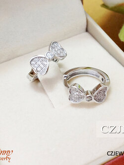 ต่างหูเงินแท้ ประดับเพชร cz รูปโบว์ น่ารักๆ