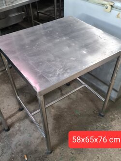 โต๊ะสแตนเลสมือสอง 58*65 cm