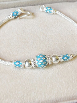 สร้อยข้อมือเงินแท้ 99.9% งานสุโขทัย ลายหกเสา งานลงยาสีฟ้า ลายดอกพิกุล ประดับเม็ดเงิน