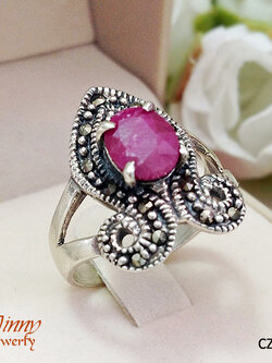 แหวนเงินแท้ 92.5% ฝังเม็กคาไซค์ ประดับพลอยสีชมพูม่วง