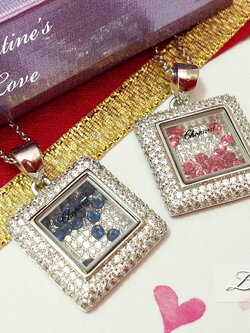 จี้เงินแท้ 92.5% งานแบรนด์ Chopard ตรงกลางมีพลอยสีน้ำเงิน และชมพู กลิ้งไปมาได้ ประดับเพชร cz เล่นแสงดีมากๆ