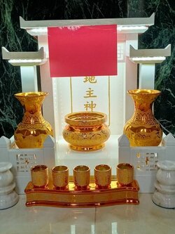 ศาลเจ้าที่หินอ่อนขาวกรีกทรงโมเดิร์น ขนาด18นิ้ว 2เสา 3หลังคา