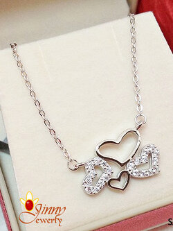 สร้อยเงินแท้ 92.5% พร้อมจี้หัวใจสี่ดวง งานเก๋ๆ น่ารัก (สร้อยชุบโรเดียม)