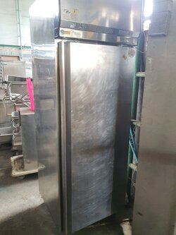 ตู้แช่เย็นสแตนเลส 1 ประตู แบบยืน