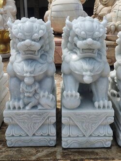 สิงโตหินอ่อนขาวเทา สูง70 เซนติเมตร