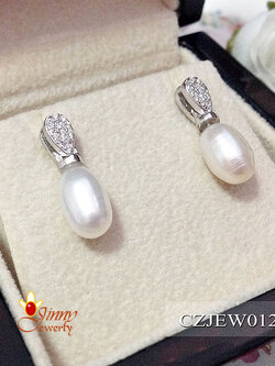 ต่างหูเงินแท้ มุกน้ำจืดแท้ประดับเพชร cz