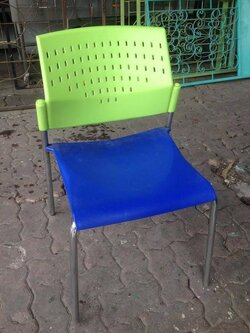 เก้าอี้พลาสติกมีพนักพิง อย่างดี