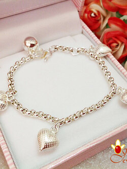 สร้อยข้อมือเงินแท้ สำหรับเด็ก ห้อยตุ้งติ้งหัวใจมีลาย 2.0 มิล