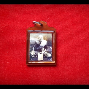 รูป หลวงพ่อกลั่น วัดพระญาติ หลังจีวรและเหรียญขวัญถุง ปี2562 #รับประกันแท้และ - หลวงพ่อเฉลิม วัดพระญาติ