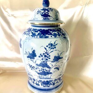 โถพลู (สูง22นิ้ว) กระเบื้องเซรามิก เบญจรงค์ลายคราม วาดลายครามดอกไม้ เคลือบเงา ฝังขอบทองเหลือง