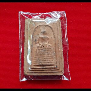 พระสมเด็จ ฐาน9ชั้น เนื้อดินกระเบื้องหลังคาโบสถ์ (แคล้วคลาด มหาอุต คงกระพัน) ปี2521 #รับประกันแท้และทัน - หลวงพ่อพุฒ สารสุข(ศิษย์หลวงปู่ศุข วัดปากคลองวัดข่ามเฒ่า) วัดเขาไม้แดง จ.ชลบุรี