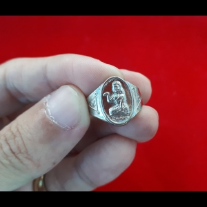 แหวนนางกวัก มีอานุภาพ กวักเงิน ทรัพย์ คน เมตตามหานิยม ป้องกันอสรพิษ เขี้ยวงา หลวงพ่อเอก (เดิมอยู่วัดเขาแร่) เขาธัมมสรณ์