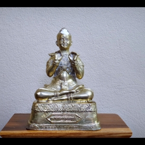 กุมารทอง อมตฤทธิ์ เนื้อทองเหลือง อุดมวลสาร ปี2559 (ขนาดตั้งบูชา หน้าตัก4นิ้ว สูง7นิ้ว) - (หลวงพ่อรักษ์ หลวงปู่ยวง ปลุกเสก)