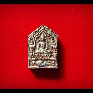 พระขุนแผน พรายกุมาร หน้าทอง หลังพิมพ์ลายเซ็นต์ #พิมพ์เล็ก เนื้องผง(ผสมพรายกุมารหลวงปู่ทิม วัดระหารไร่) ปี2540 #รับประกันแท้และทันยุค - หลวงพ่อยงยุทธ วัดเขาไม้แดง จ.ชลบุรี