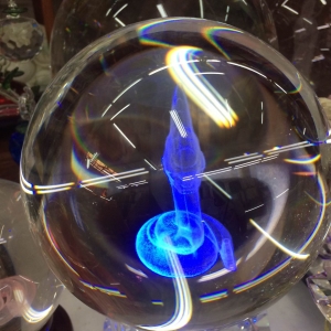 ลูกแก้ว ลูกขนาดใหญ่ ลายพญานาคราช 3มิติ พร้อม ไฟส่องสว่าง ขนาด 8 นิ้ว (20ซม.)