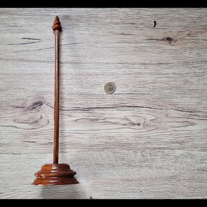 เสาธง ขนาดตั้งโต๊ะ (สูง12นิ้ว ฐาน8ซม) ไม้สัก - (ขายปลีก ขายส่ง)