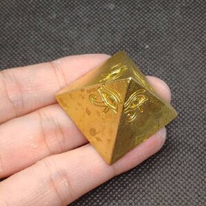 พีระมิด(เล็ก) เนื้อทองเหลือง ปี2568 - หลวงพ่อบ๊ะ วัดโพธิลังการ์