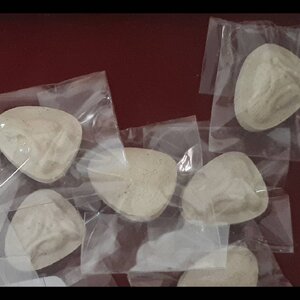 พระปิดตา เนื้อผง - หลวงพ่อตี้ วัดหูช้าง