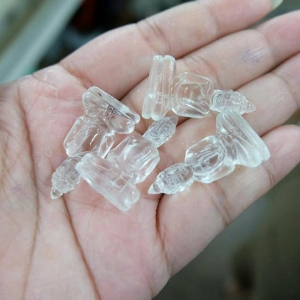 พระพุทธรูป ขนาดหน้าตัก1นิ้ว แกะสลักจาก แก้วโป่งข่าม ของแท้ (ขายปลีก ขายส่ง)