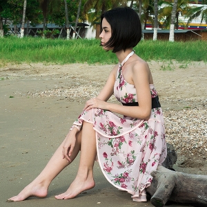 สาวไซต์มินิ แต่งตัวอย่างไรให้ดูมั่นใจ