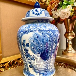 โถพลู จุกบัว กระเบื้องเบญจรงค์ลายคราม ลายนกยูงดอกไม้ (สูง15นิ้ว)