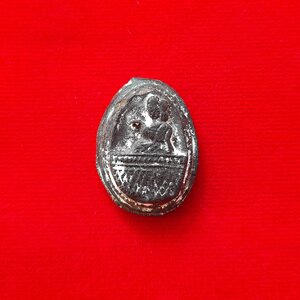 นางกวัก (ขนาดพกพา ห้อยคอ) เนื้อดิน7โปร่ง(เผ่าไฟ) ปี2496 #รับประกันแท้และทัน - หลวงพ่อเต้า วัดเกาะวังไทร