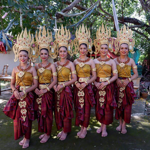 รําบวงสรวงพญานาค โทร 082-5491969 ออกแบบวางแผน พิธีรำบวงสรวงพญานาค จัดเครื่องบวงสรวง