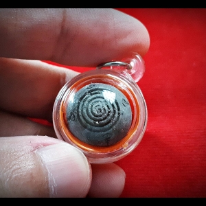 ลูกอม (ยันต์9 ยันต์เก้า ดึงดูดสิ่งดีๆ) (พร้อมเลี่ยม) หลวงพ่อจำเนียร วัดเขาหลาว