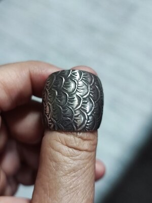 แหวนเงินลายเกล็ดปลา