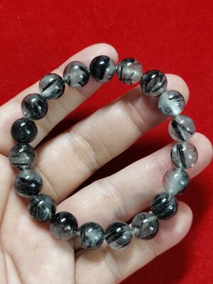 ข้อมือไหมดำ