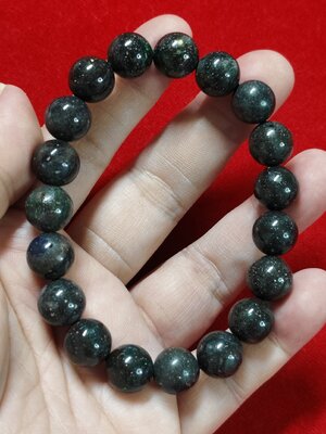 ข้อมือหินแบล็คโอปอล