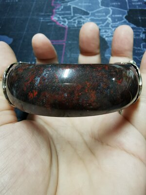 กำไลหินบลัดสโตนตัดครอบเงินแท้แกะลาย