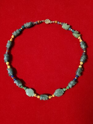 สร้อยคอลูกปัดโบราณหยกสะเดาแกะตัวช้างและทรงทุ่น