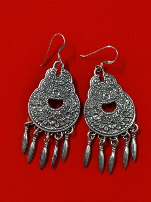 ต่างหูเงินแท้ตอกลาย