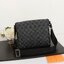 กระเป๋า l messenger damier district 10 นิ้ว