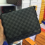 กระเป๋า lv district messenger bag สีเทา 10 นิ้ว