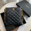 CHANEL VIP GIFT CROSSBODY CHAIN BAG (แอดไลน์ก่อนสั่งซื้อ)