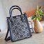 Tory burch t monogram jacquard mini tote ลวดลายT monograme (แอดไลน์ก่อนสั่งซื้อ))